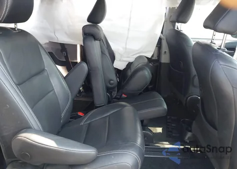 2018 Toyota Sienna Se 8 Passenger from USA, damaged, VIN 5TDXZ3DC1JS944849